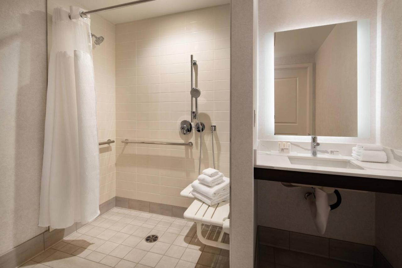 Residence Inn Los Angeles Glendale Exterior photo